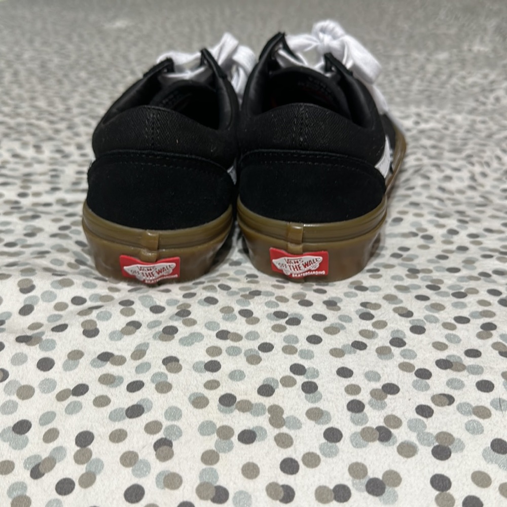 Vans - Picture 5 of 6